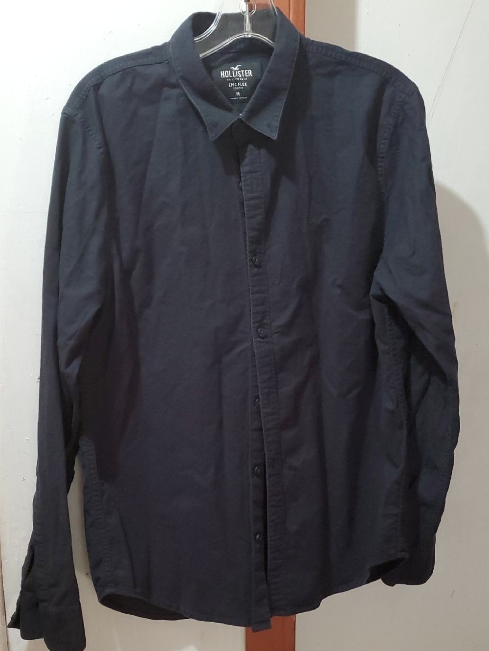 Hollister Men's Long Sleeve Black Button-Down Casual Shirt Size M